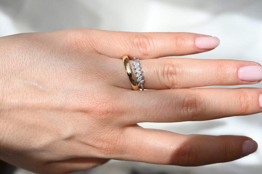 Годежен пръстен с диаманти маркизи