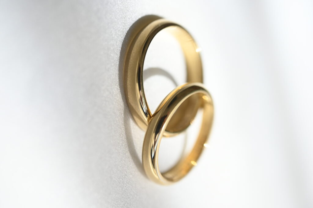 Класически полуобли халки