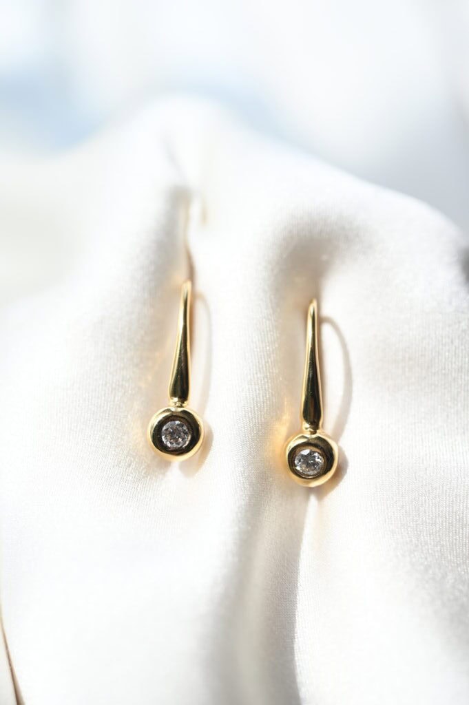 Златни обици с диаманти