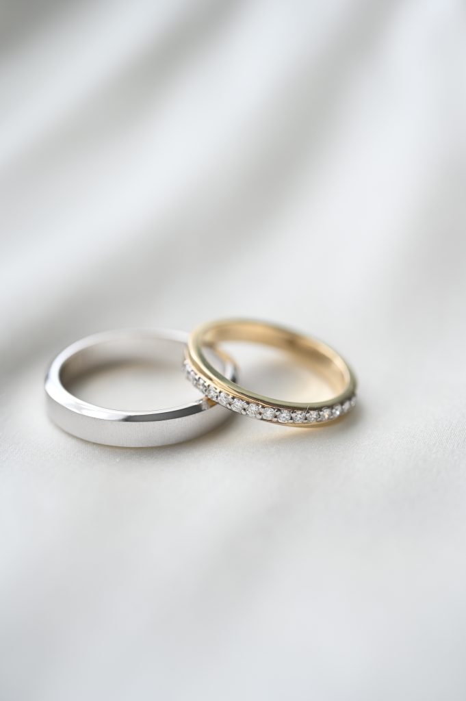 Брачни халки с диаманти